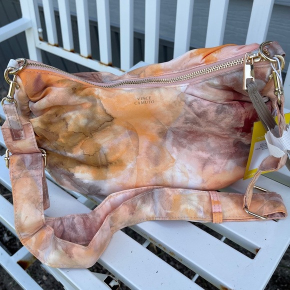 VINCE CAMUTO Washable Nylon Crossbody Harlo In Tye Dye Peach Clay - Picture 1 of 12